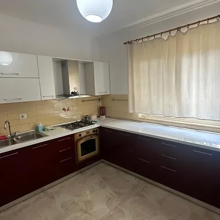 Homestay Tranquil Lakehouse Shkoder