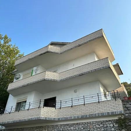 Tranquil Lakehouse * Shkoder