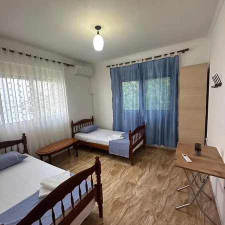 Tranquil Lakehouse Homestay